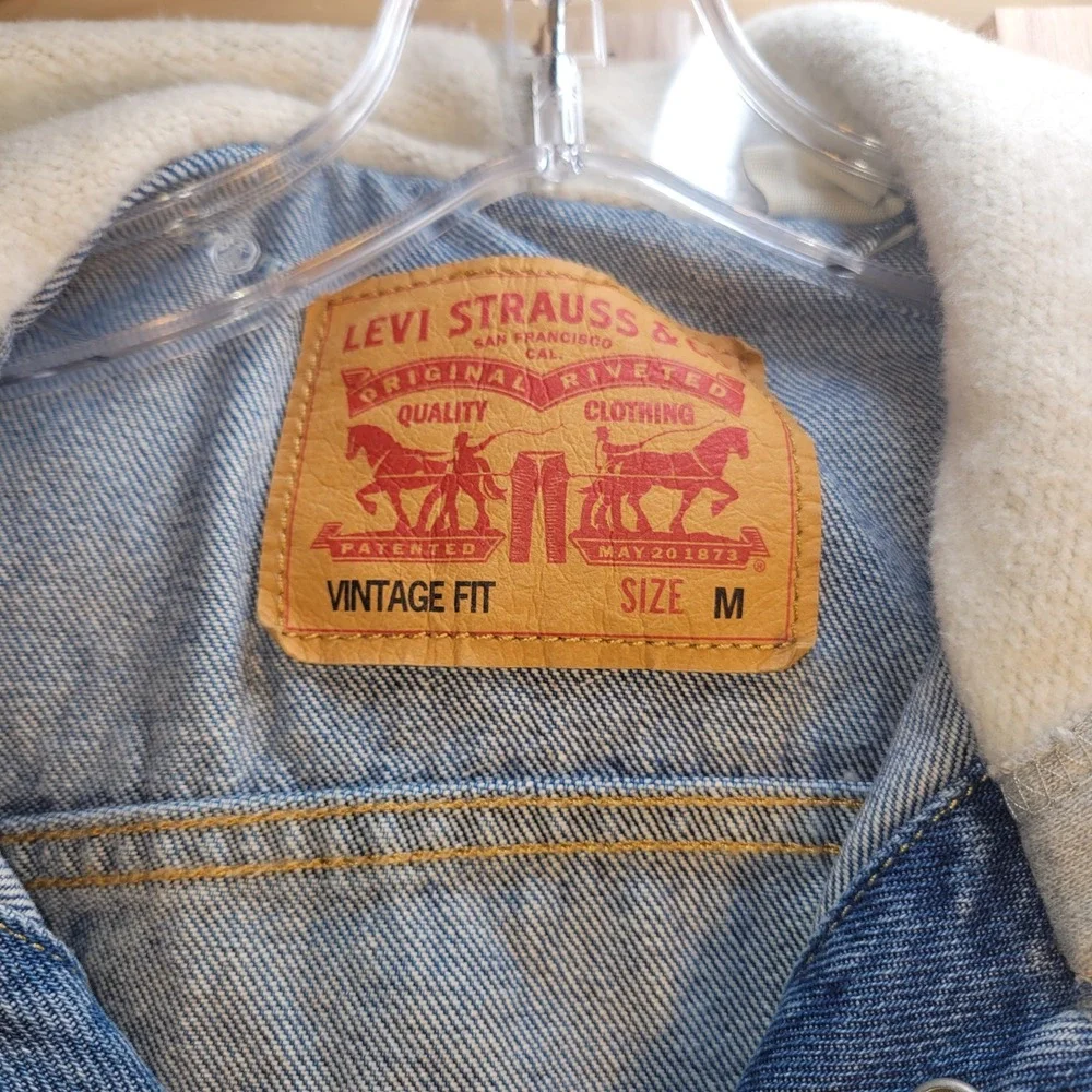 Levis Mens Vintage Fit Trucker Jacket Denim Hooded Jersey Sleeves A0632-0000 M